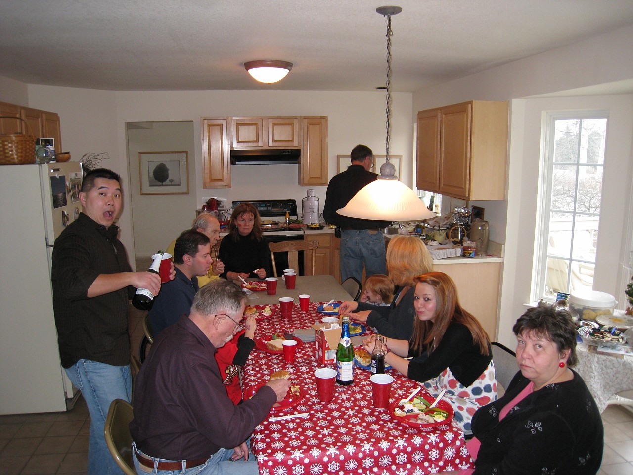 Christmas 2007 Kasdorf Misselhorn Gathering 006.jpg - Christmas 2007! The Misselhorn, Kasdorf and Burns families come together for the celebration! Lots of talk, food, presents, food and visiting.